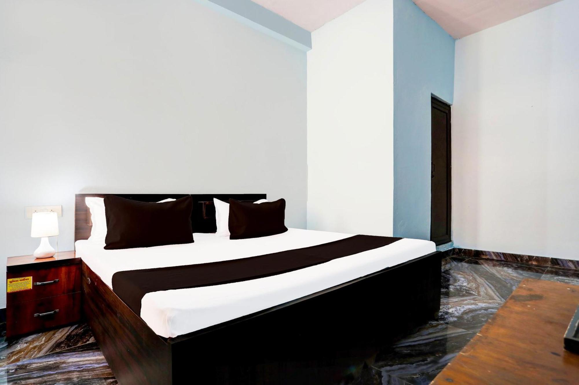Spot On New Diamond Guest House Rudrapur Exterior photo